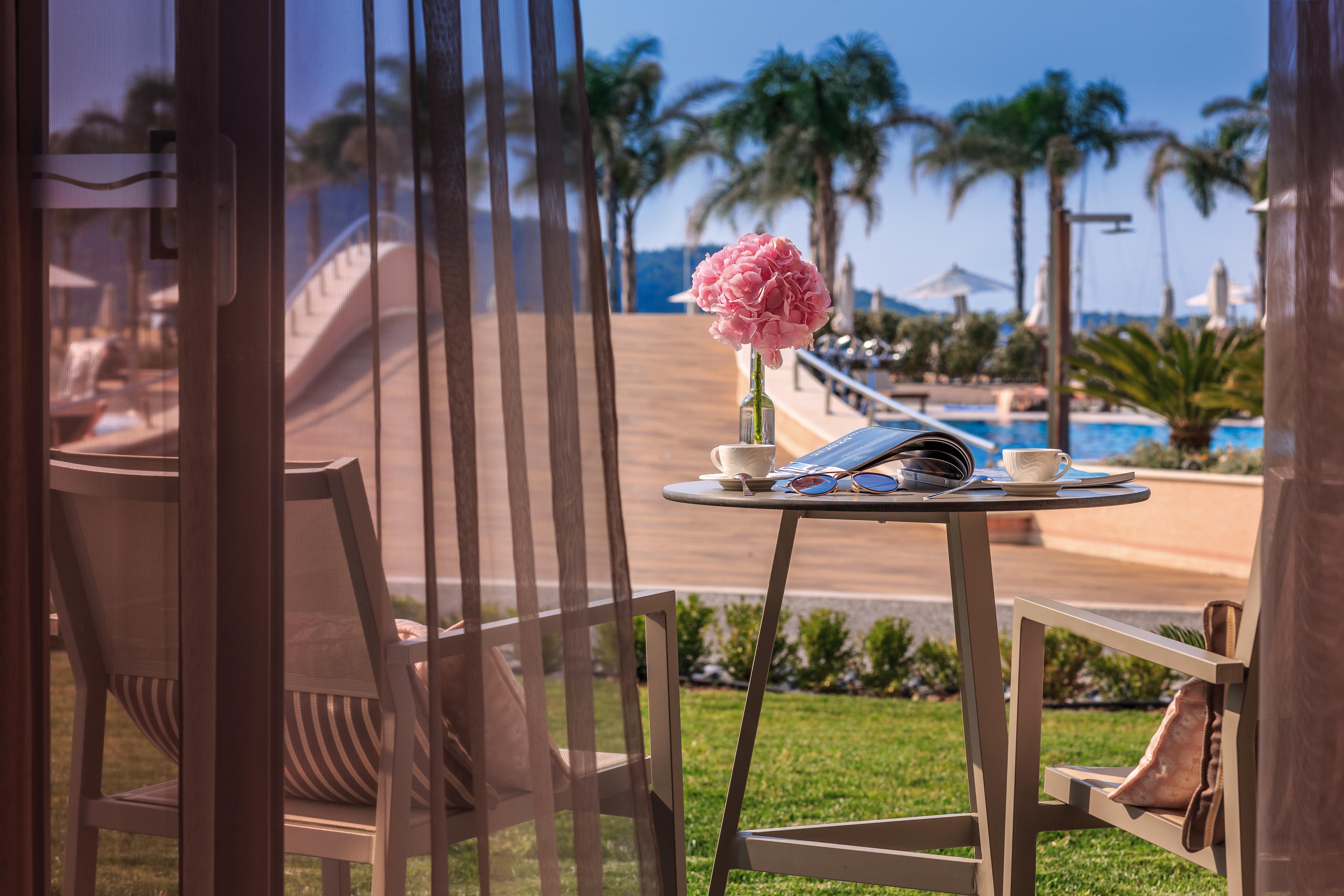 Miraggio Thermal Spa Resort Paliouri Eksteriør billede The Westin Resort Marina El Alamein