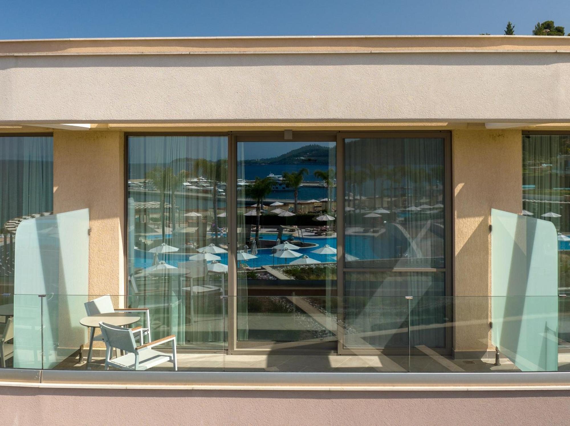 Miraggio Thermal Spa Resort Paliouri Værelse billede A balcony