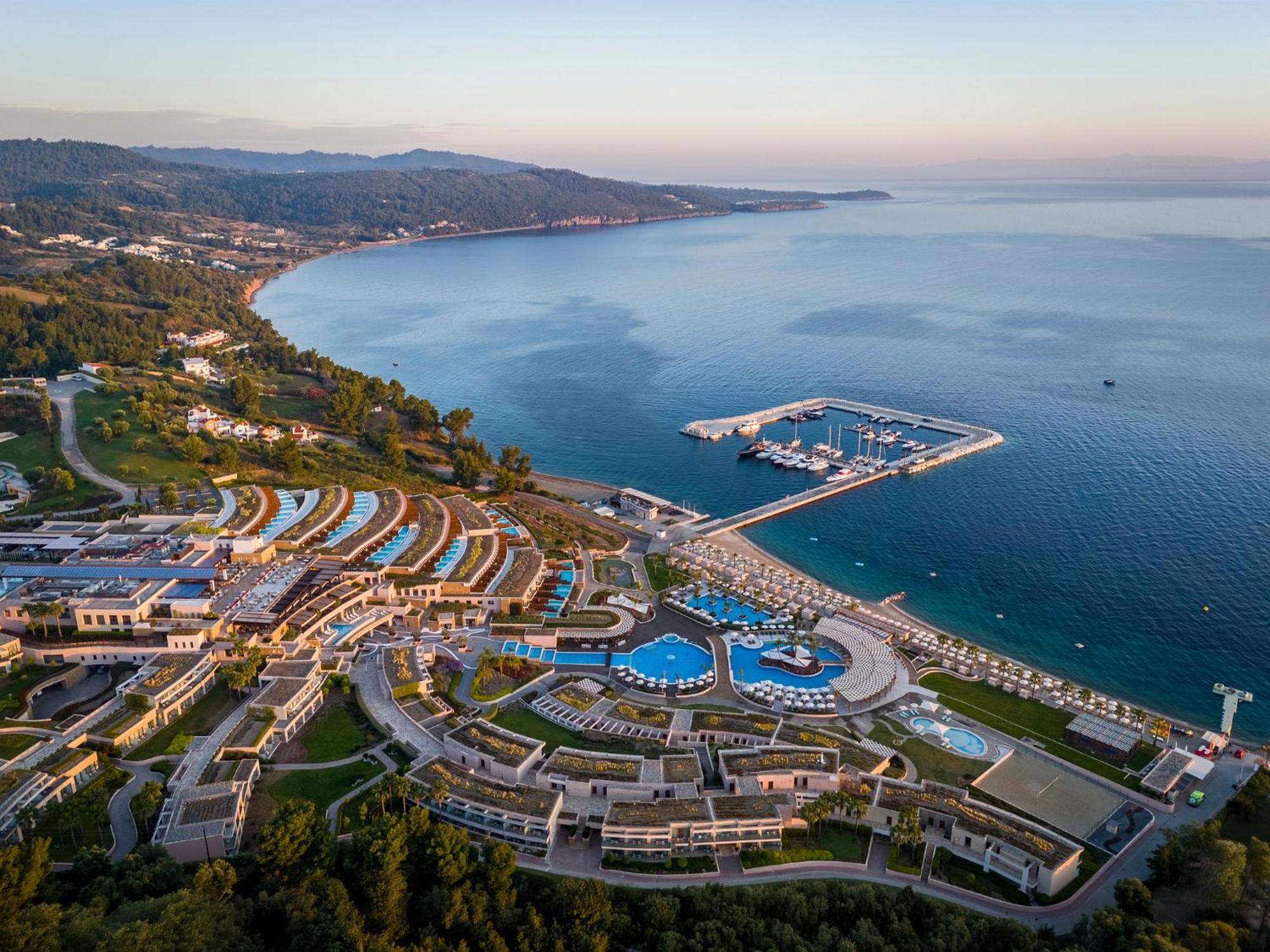Miraggio Thermal Spa Resort Paliouri Eksteriør billede Aerial view of the resort