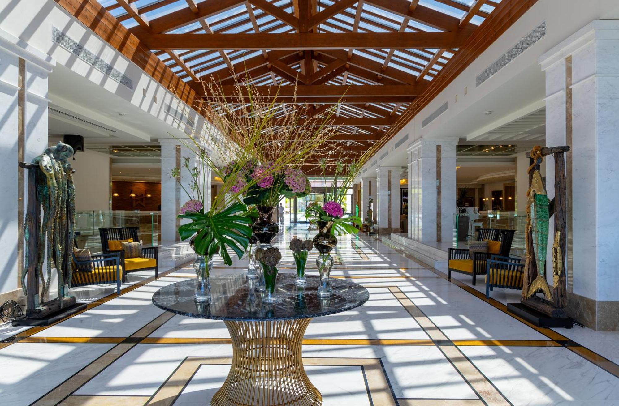 Miraggio Thermal Spa Resort Paliouri Eksteriør billede Lobby